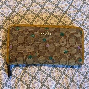 Coach wallet